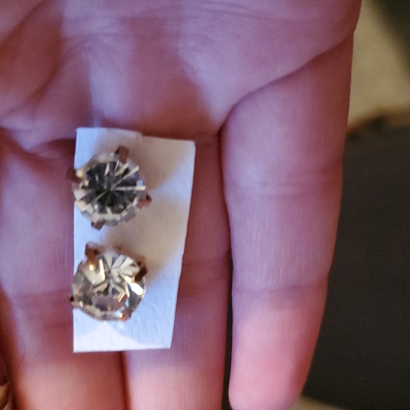 not sure Jewelry - Medium size fake diamond earrings